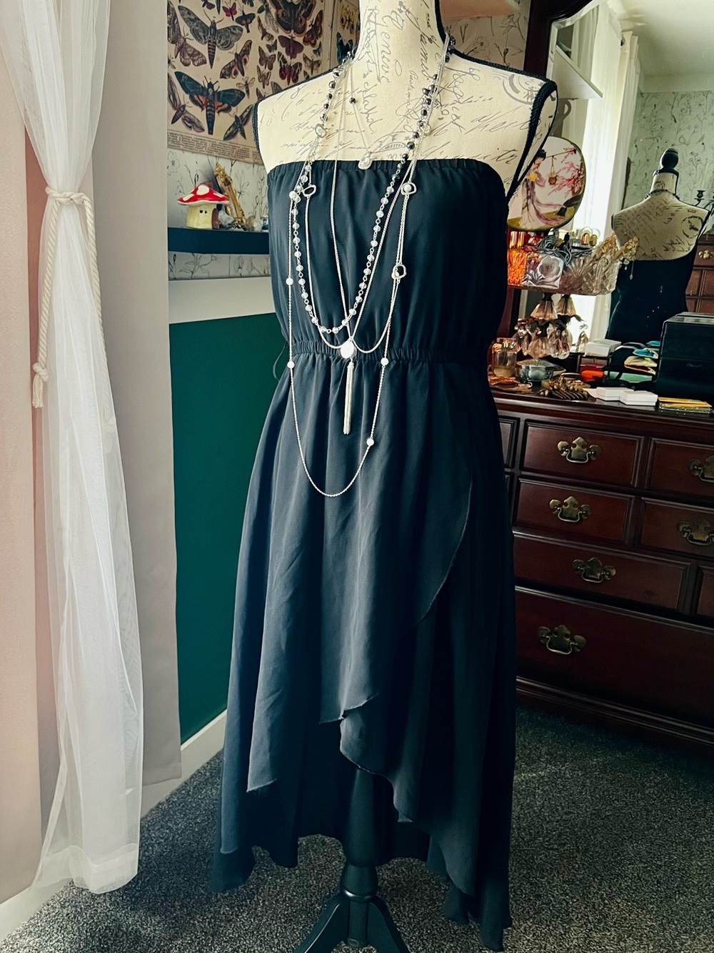 Strapless Black Women’s Dress - Elegant Evening Fit